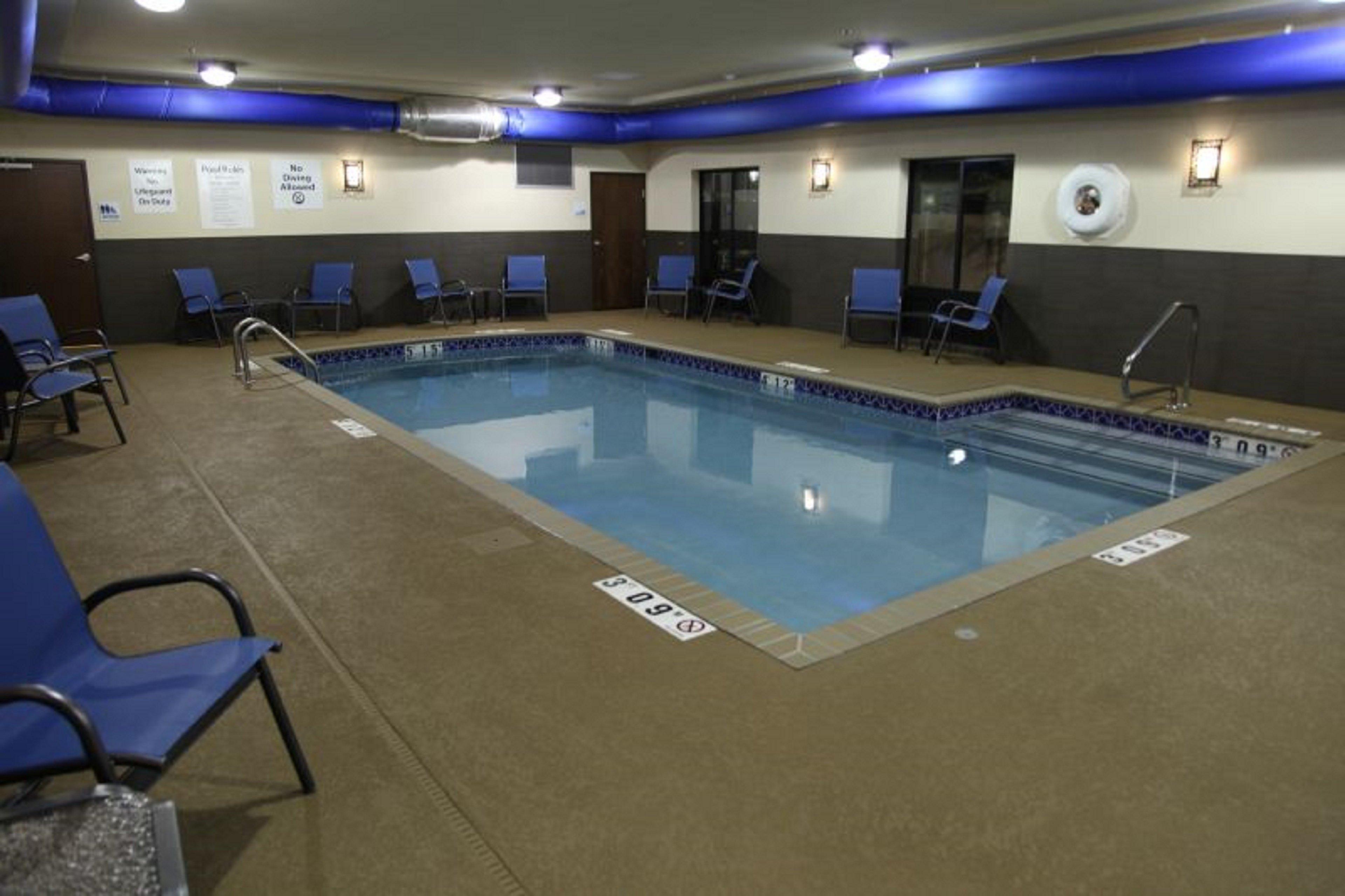 Holiday Inn Express & Suites - Huntsville Airport By Ihg Мадисън Екстериор снимка
