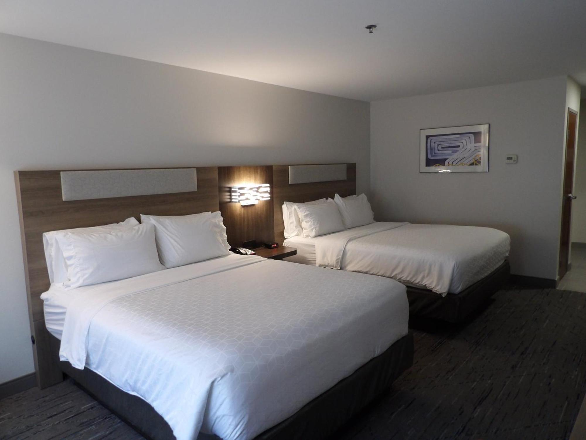 Holiday Inn Express & Suites - Huntsville Airport By Ihg Мадисън Екстериор снимка